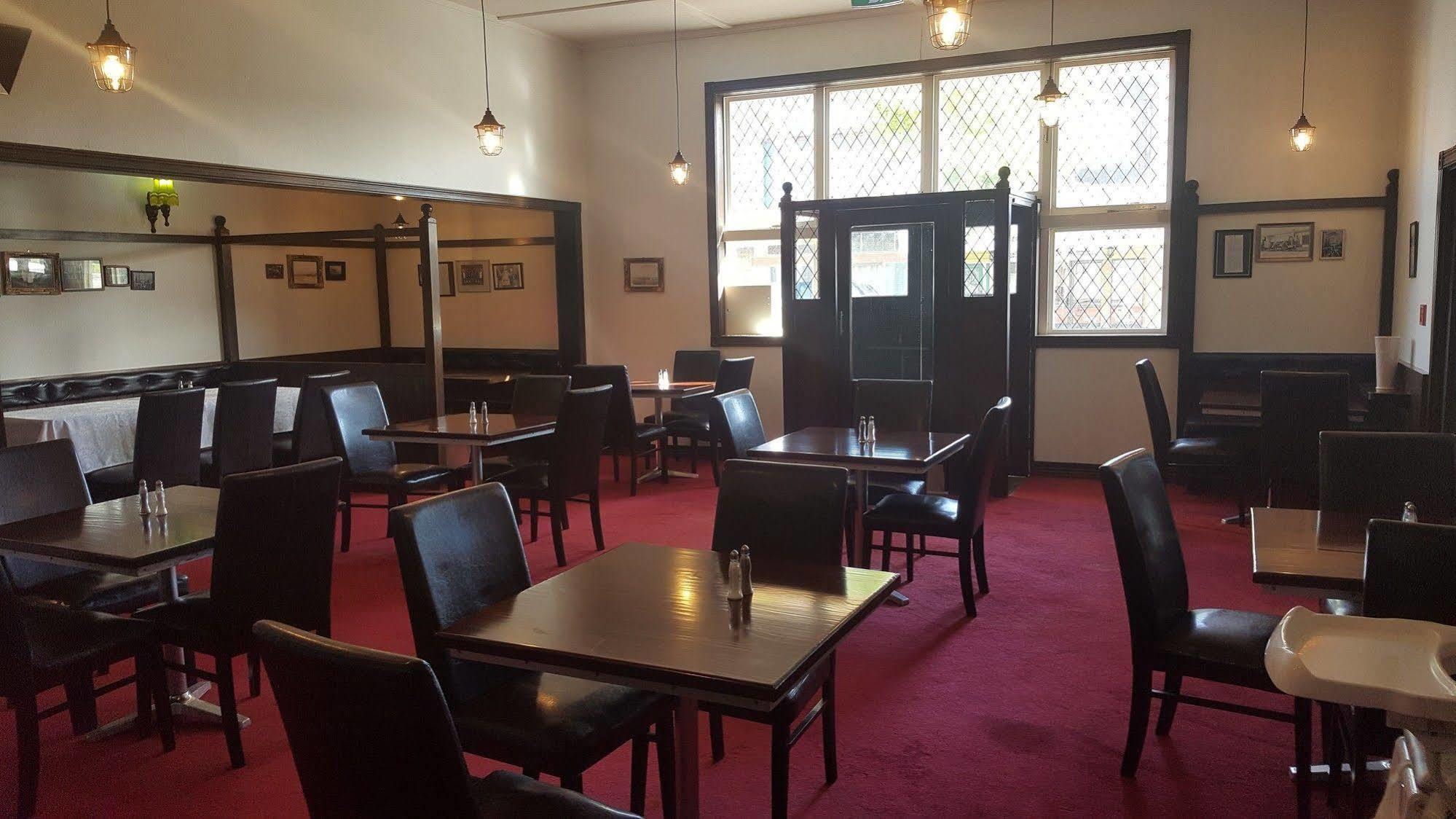 Masonic Hotel Waitara Exterior foto